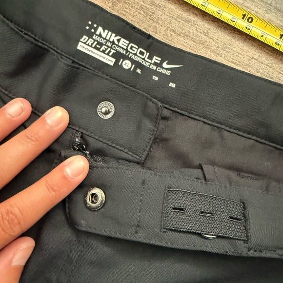 Nike Black Flat Front Men's Shorts - Picture 3 of 8